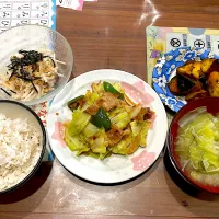 回鍋肉　葉野菜の味噌汁　さつまいもとかぼちゃの甘辛炒め　大根とツナのマヨポンサラダ| おさむん17さん