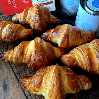 Snapdishの人気料理写真:クロワッサン 🥐~マヨルカ島の塩