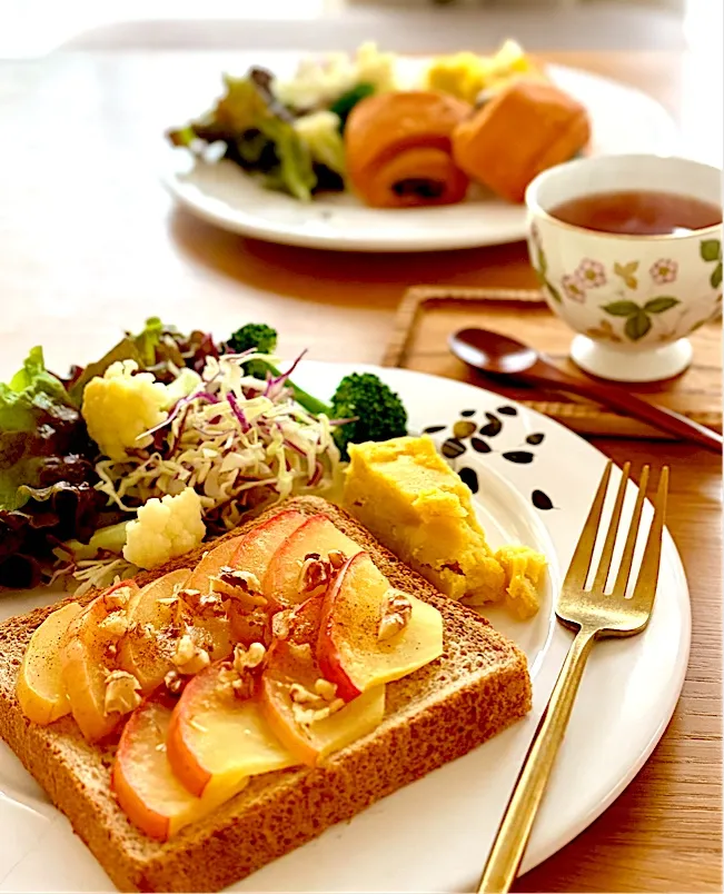 りんご×シナモンの朝トースト🍎|kaeさん