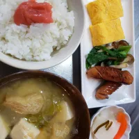 今日の朝ご飯　横向いた😅|hidetoさん