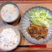 夜ご飯(生姜焼き、根菜のミルクスープ)| cocomikaさん