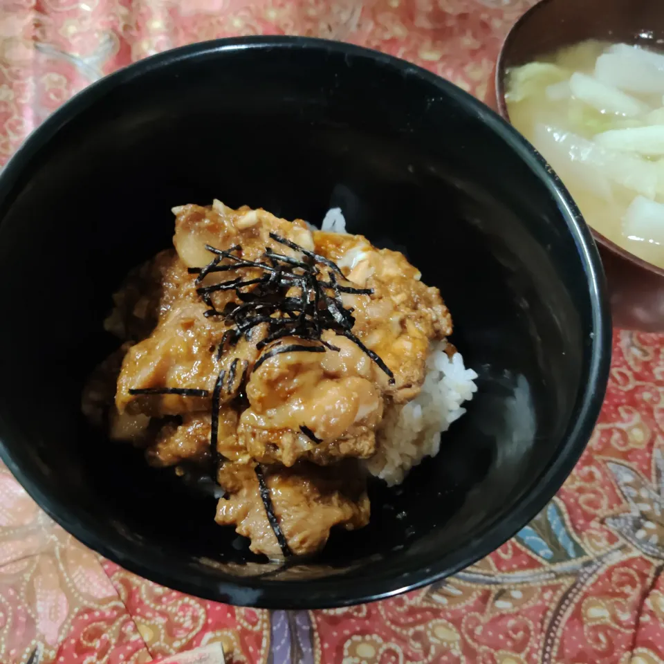 親子丼&味噌汁(白菜、大根タップリ)|はやとさん