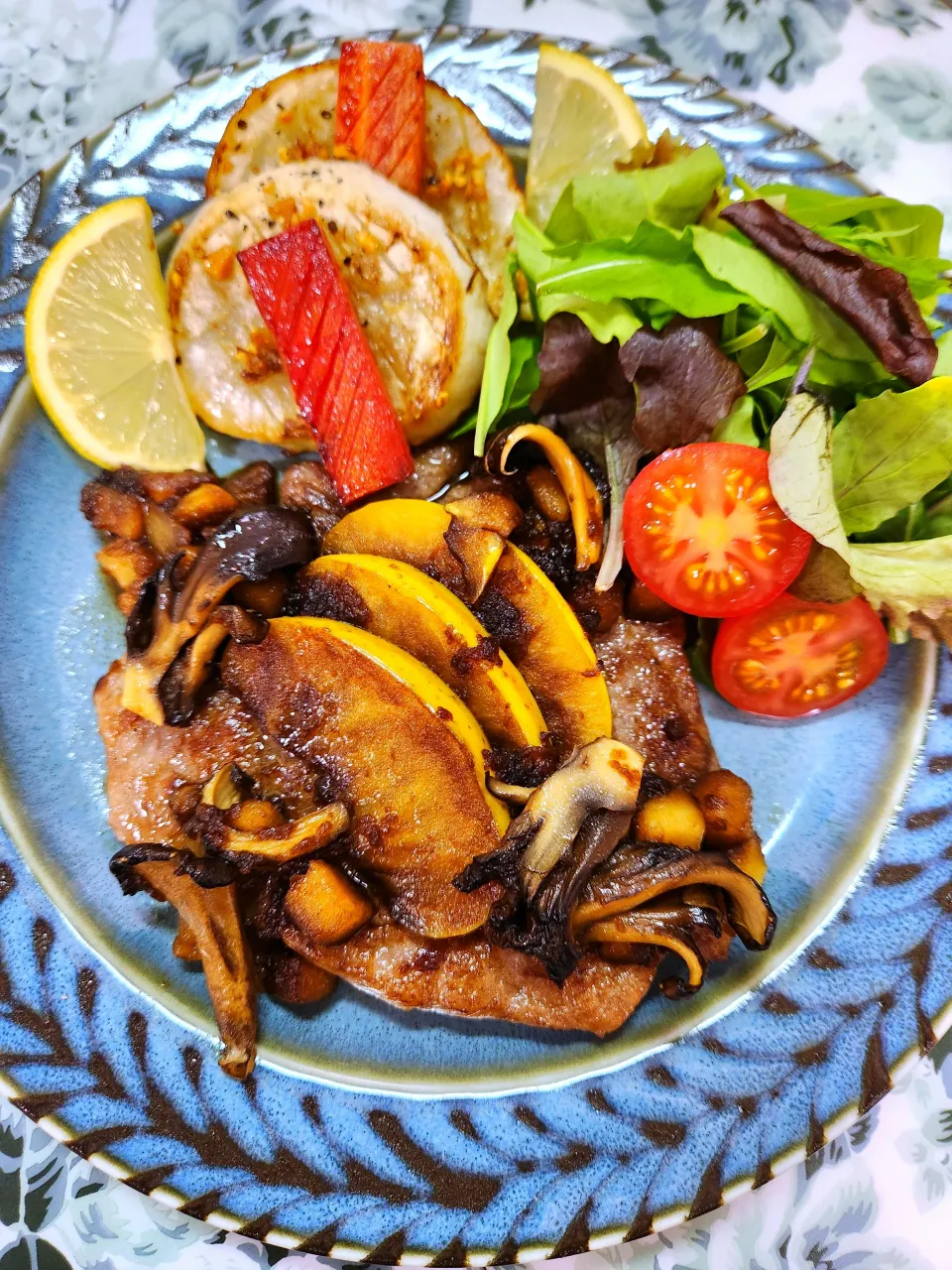 🔷黒毛和牛🐄五等級ステーキ🍏りんごソース🔷|@きなこさん