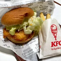 辛口チキンフィレバーガー|はっちぃさん