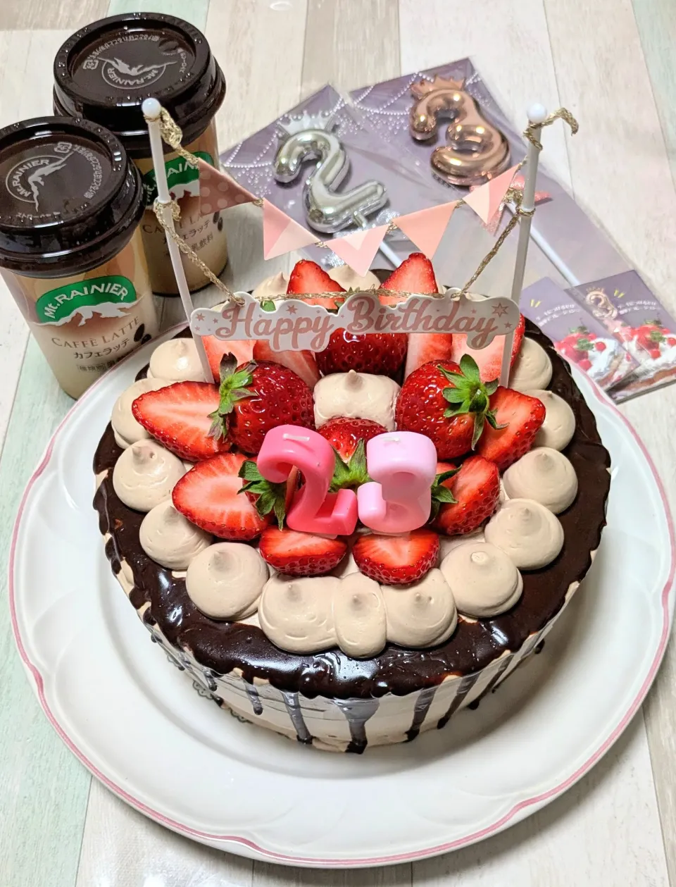 炊飯器de超簡単✨️チョコマーブルのチョコたらりんバースデーケーキ🎂|ひとみんΨ(*´∀｀)Ψさん