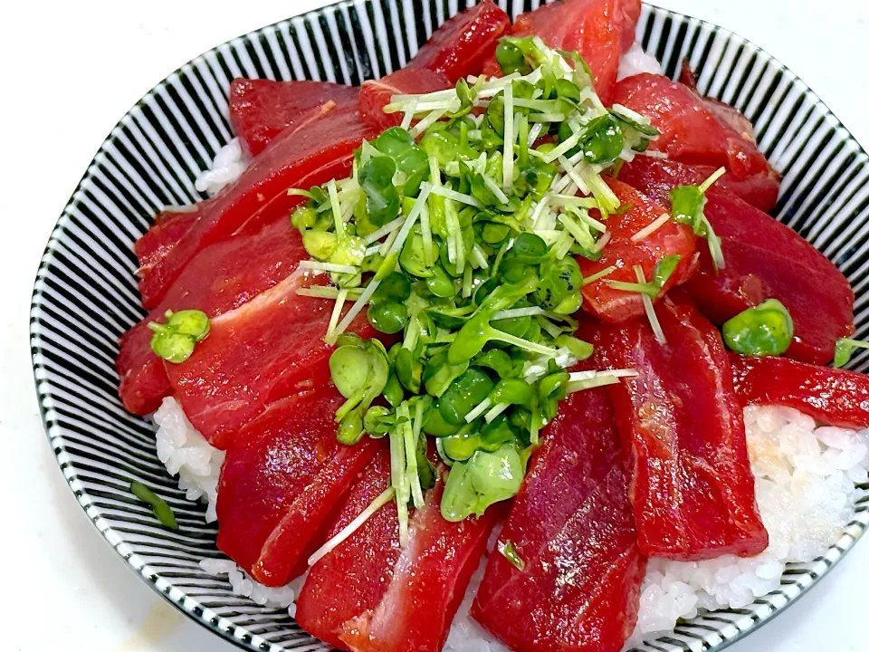 マグロ🐟丼|🌼𝑨𝐦𝐢🌼さん