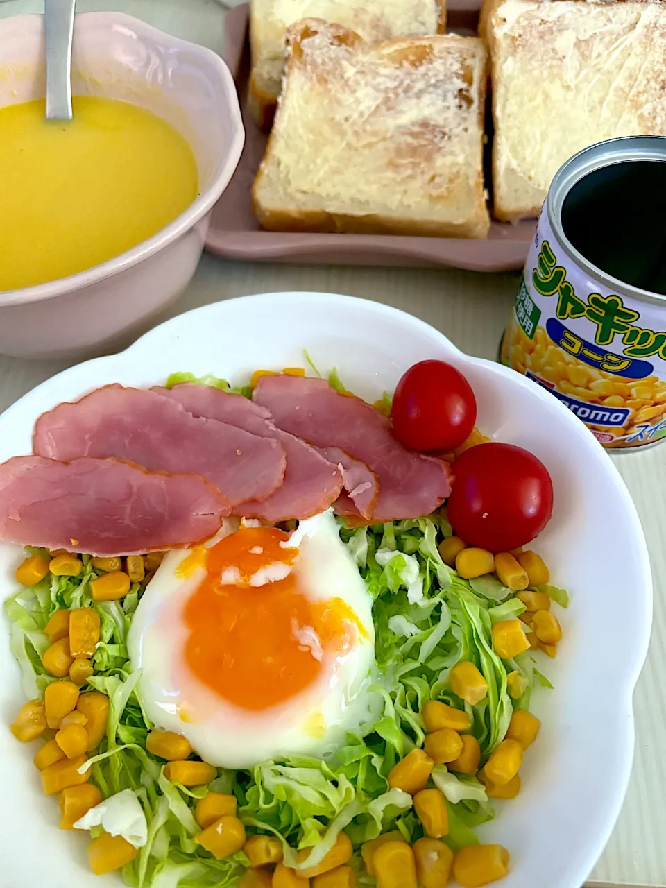 おうちモーニング🍽️|こずりんさん