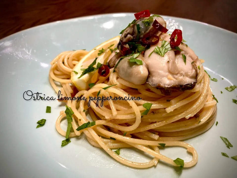 🦪牡蠣のレモンペペロンチーノ🍋|気まぐれシェフさん