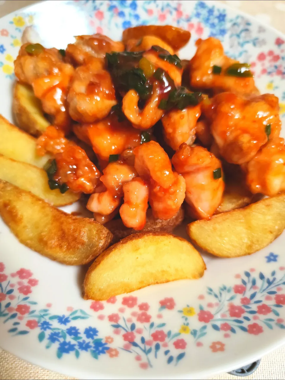 ayaさんの料理 🌏『世界の食卓探検の旅』🇨🇳中国料理
【🇨🇳鶏とポテトのチリソース】(風😆)|m.rafuさん