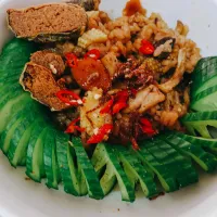 Mushroom steamed rice with cucumbers.|Priyamayaさん