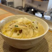 中華屋が作る白味噌仕立てのラーメン🍜|bontaさん