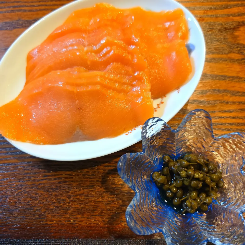 スモークサーモンと自家製実山椒の醤油漬け|aoiさん