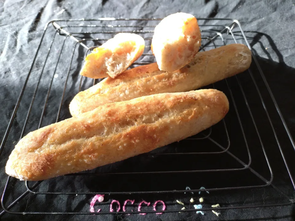 朝日が似合うシリーズ・全粒粉の岩塩バターフィセル✨|cocco+さん