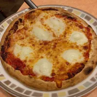 バッファローモッツァレラピザ🍕|Kojiさん