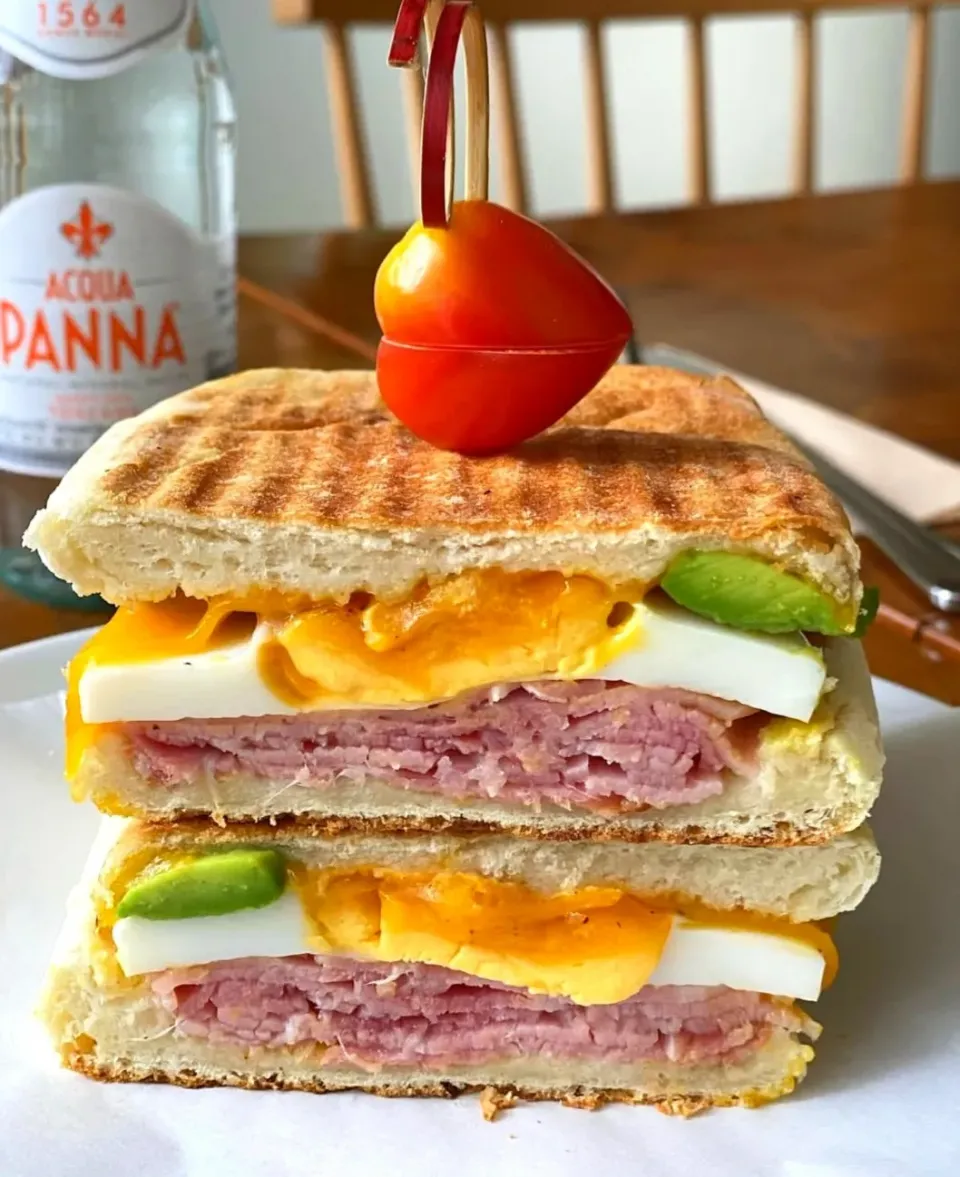 Hearty & Tasty Ham & Egg Grilled Cheese Sandwich for Brekkie 🥪🥓🧀🥚🤤|An'leeさん