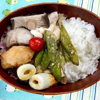 豚肉味噌焼、唐揚、おばんざい🍱|なお🅿️さん