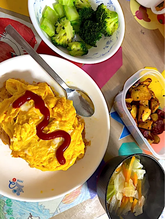 炊飯器でチキンライスのオムライス|ぬちょさん