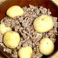 ☆じゃがいもと挽肉の煮物| まぁたんさん