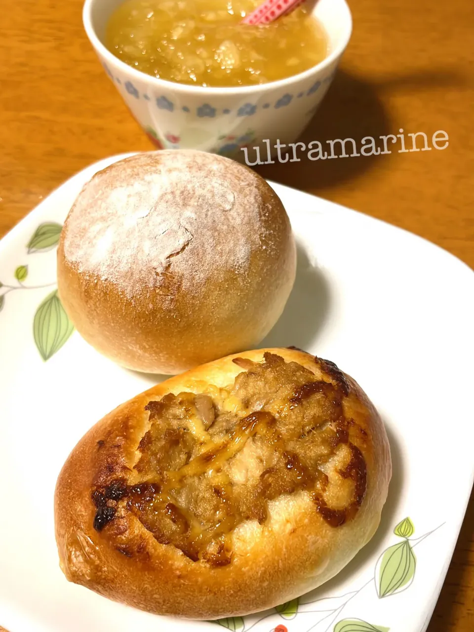 ＊ツナごぼうパンと洋梨コンポート🍐＊|ultramarineさん