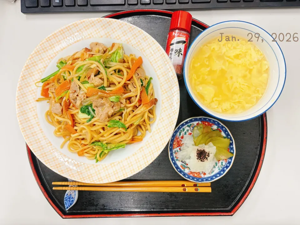ⓜⓔⓝⓤ 沖縄そば麺のー焼きそば🥢|Tsuu_chan‪ ·͜·♡‬さん