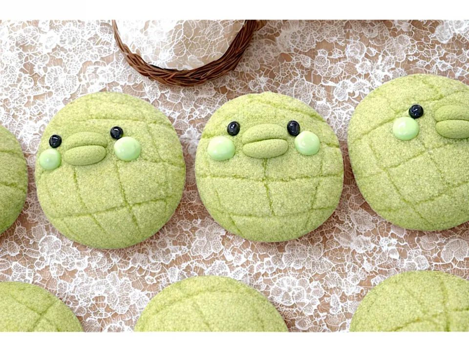 くちぱっちメロンパン|ともりんりんさん