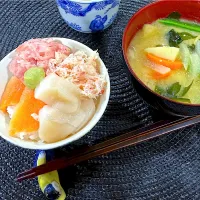 昨夜は海鮮丼に具沢山お味噌汁‼️| Seikoさん