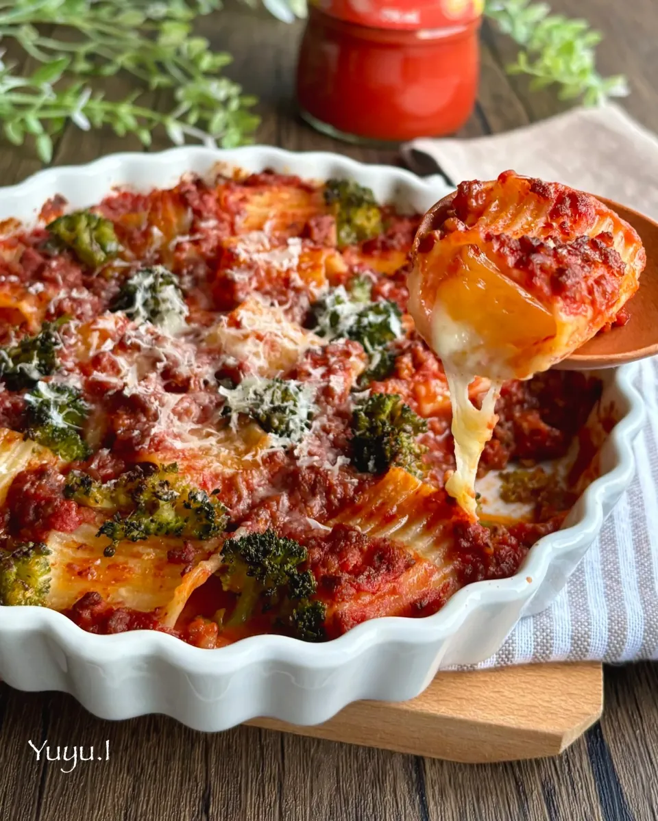 モッツァレラ詰めパッケリのボロネーゼ焼き|ゆーこどんさん