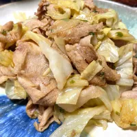 ＊キャベツとゆで豚のわさび和え♬＊|ultramarineさん