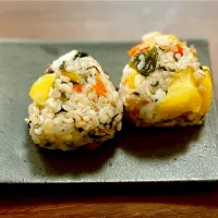 おにぎり|にゃふてんさん