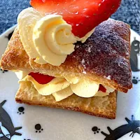 昨日のパイとイチゴ🍓|まやさん