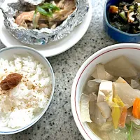 鮭ホイル焼き&豚汁さかな🍚|ヨウコさん