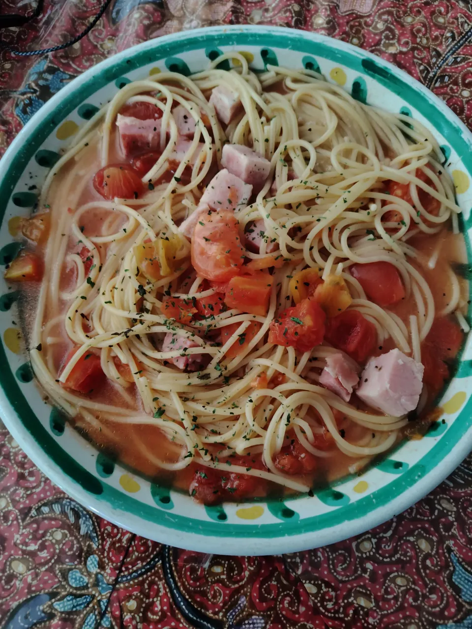 完熟生トマト入り　トマトとベーコンの　さっぱり　パスタ　ノンオイル&フライパン一つで|はやとさん