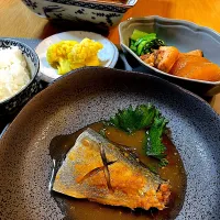 鯖の味噌煮で晩御飯|Mikaさん