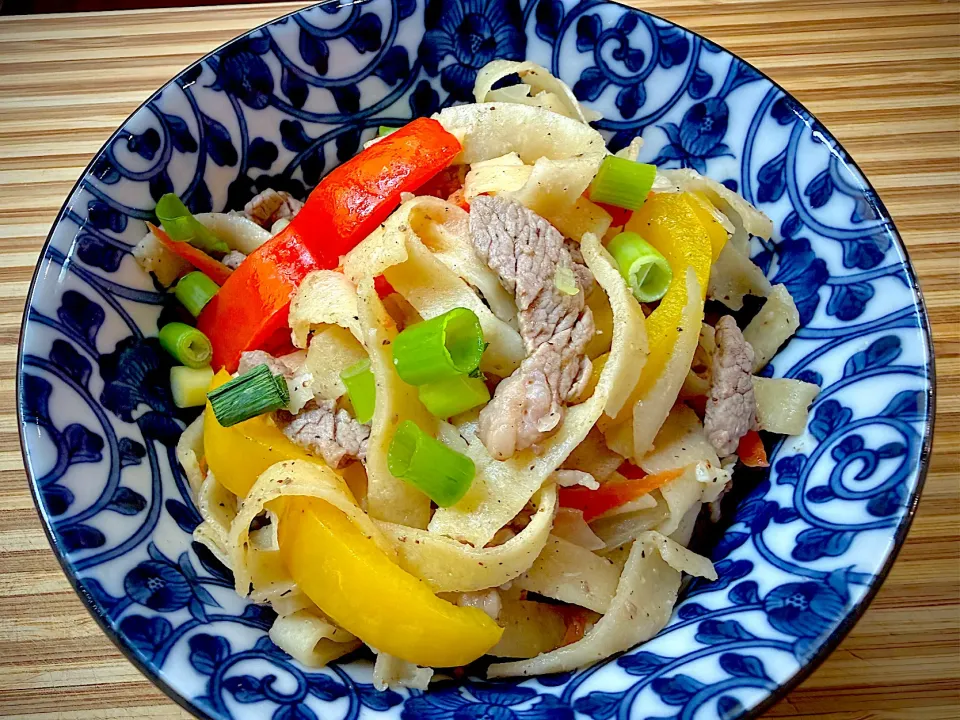 Mongolian Tsuivan - Hearty Noodle Dish|Laki Maikaʻiさん