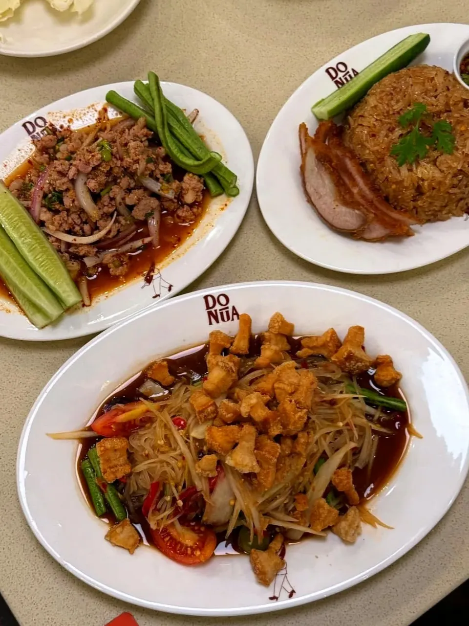 Spicy, Tasty & Flavorful Som Tum, Larb Moo & Grilled Pork Neck & Sticky Rice 🌶🌶🌶🤤|An'leeさん