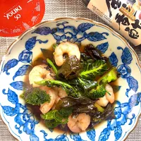 鉄観音茶葉のエビとブロッコリーの炒め| 栃倉 直人さん