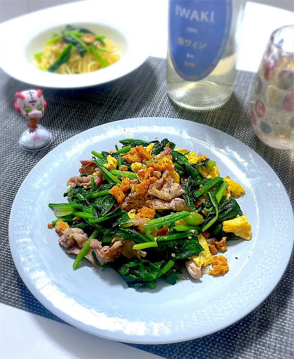 ほうれん草と豚肉のガーリックソテー（カリカリチーズ）|アルティッチョさん