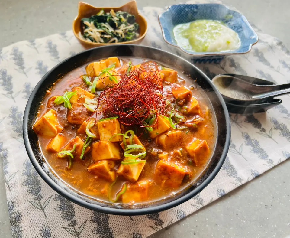 「麻婆キムチラーメン😳⁈」|バシュランさん