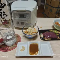 2026/02/01の家居酒屋メニューは午年で馬刺し|Tarou  Masayukiさん