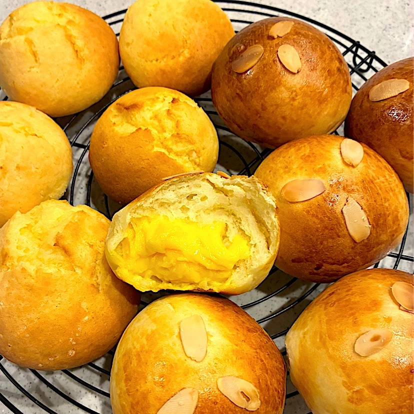 右　クリームパン　左たまごパン|いちさん