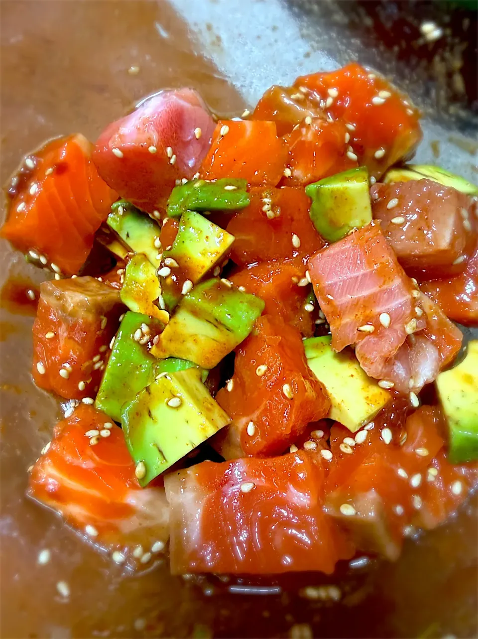 サーモン、マグロ、アボカド、ポキ丼|藤田 まり子さん