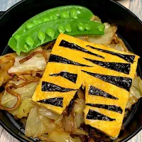 2/2焼きそば弁当🩳|みっこちゃんさん