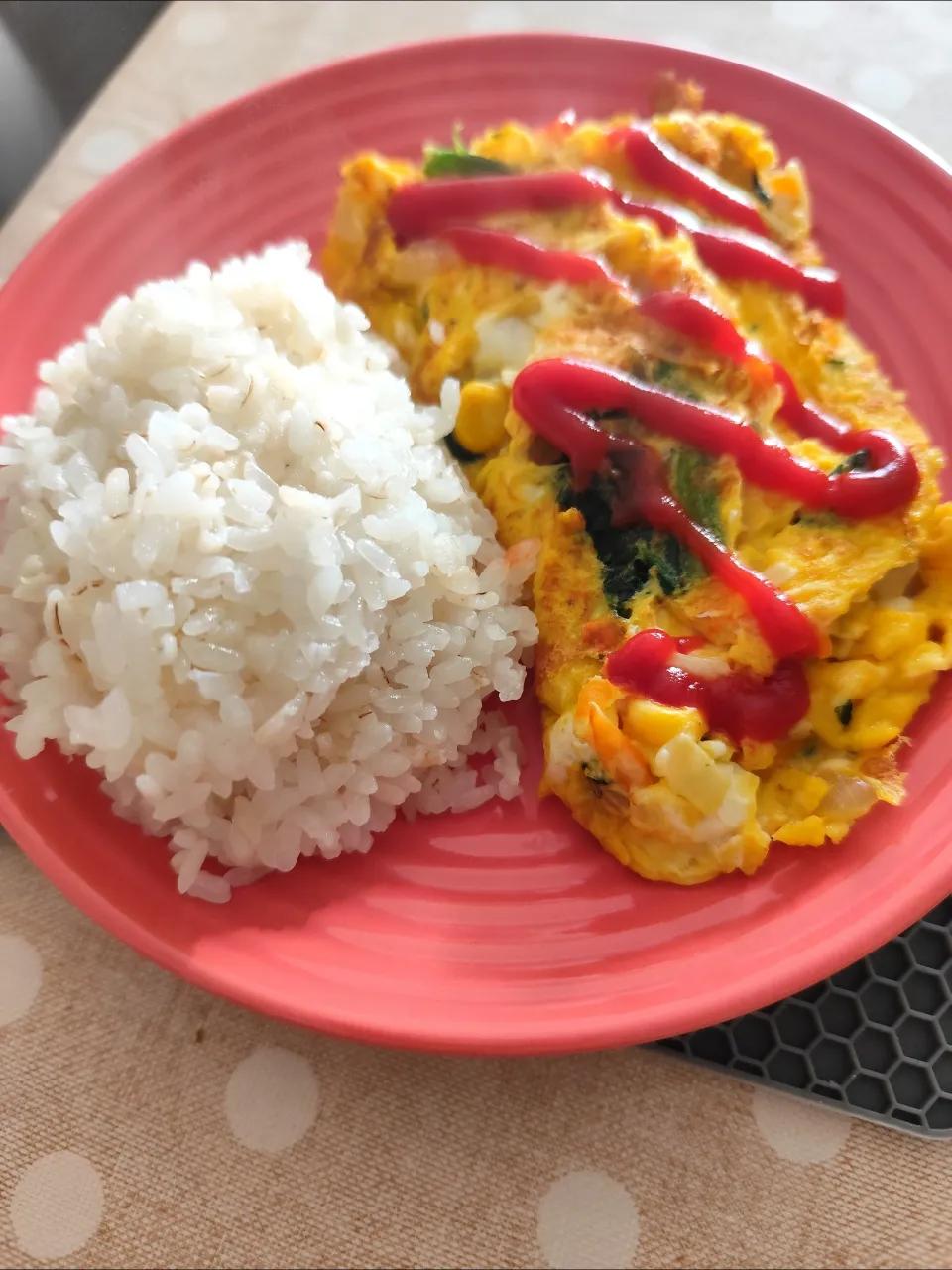 チーズ入りオムレツ息子朝ごはん|m.rafuさん