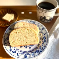 バニラと蜂蜜のリッチな生食パン🍞✨|アッコ✨さん