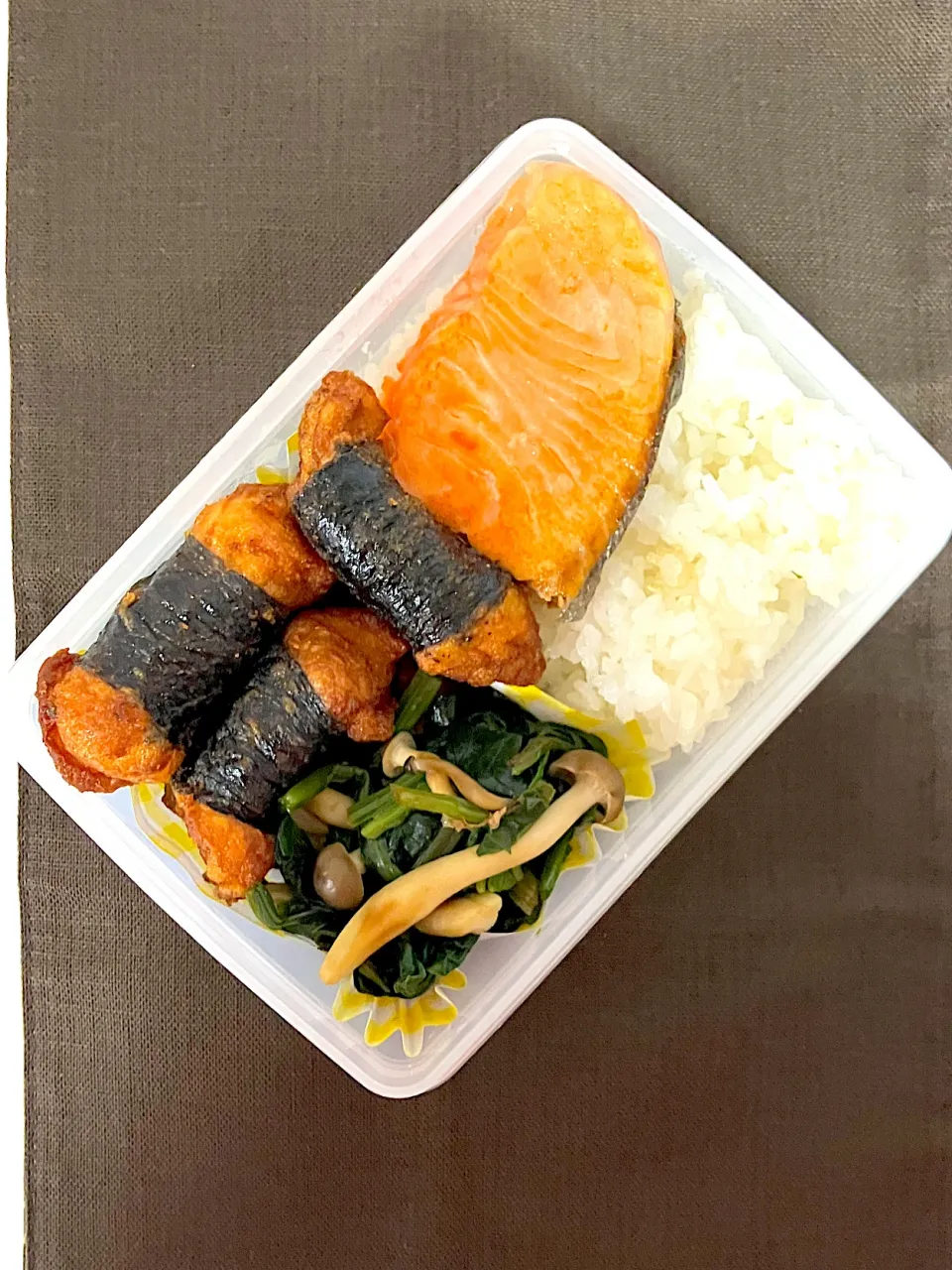 鮭弁当|コマツ菜さん