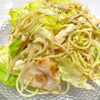 パスタと鶏胸肉サラダ|Ayaさん