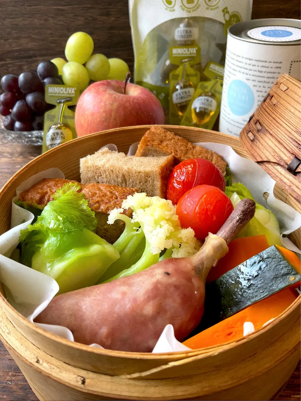 マルチグレインカクカク食パンからの蒸篭で朝ごはん☀️せいろ蒸し♨️|9421beruさん