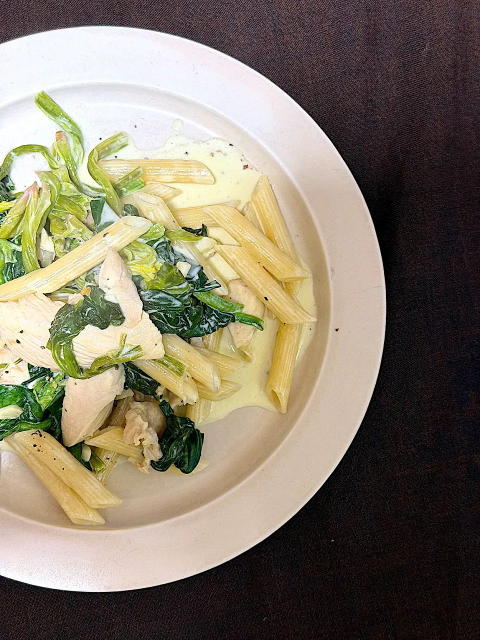 鶏ハムとホウレンソウのクリームパスタ|KimaLABOさん