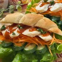 なんでも麻婆ソース de サラダチキンサンド