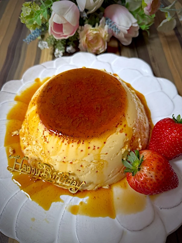 cocco+さんの料理 ビックフライパンプリン✨でお誕生日おめでとうございます🎂🎉|いっちゃんさん